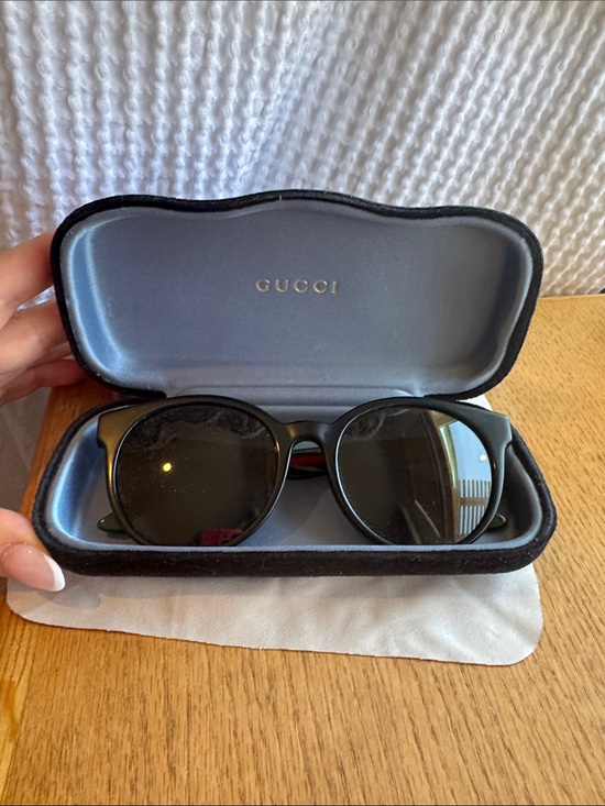 Gucci Accessories - Gucci Black Round Frame Sunglasses with Dark Lenses